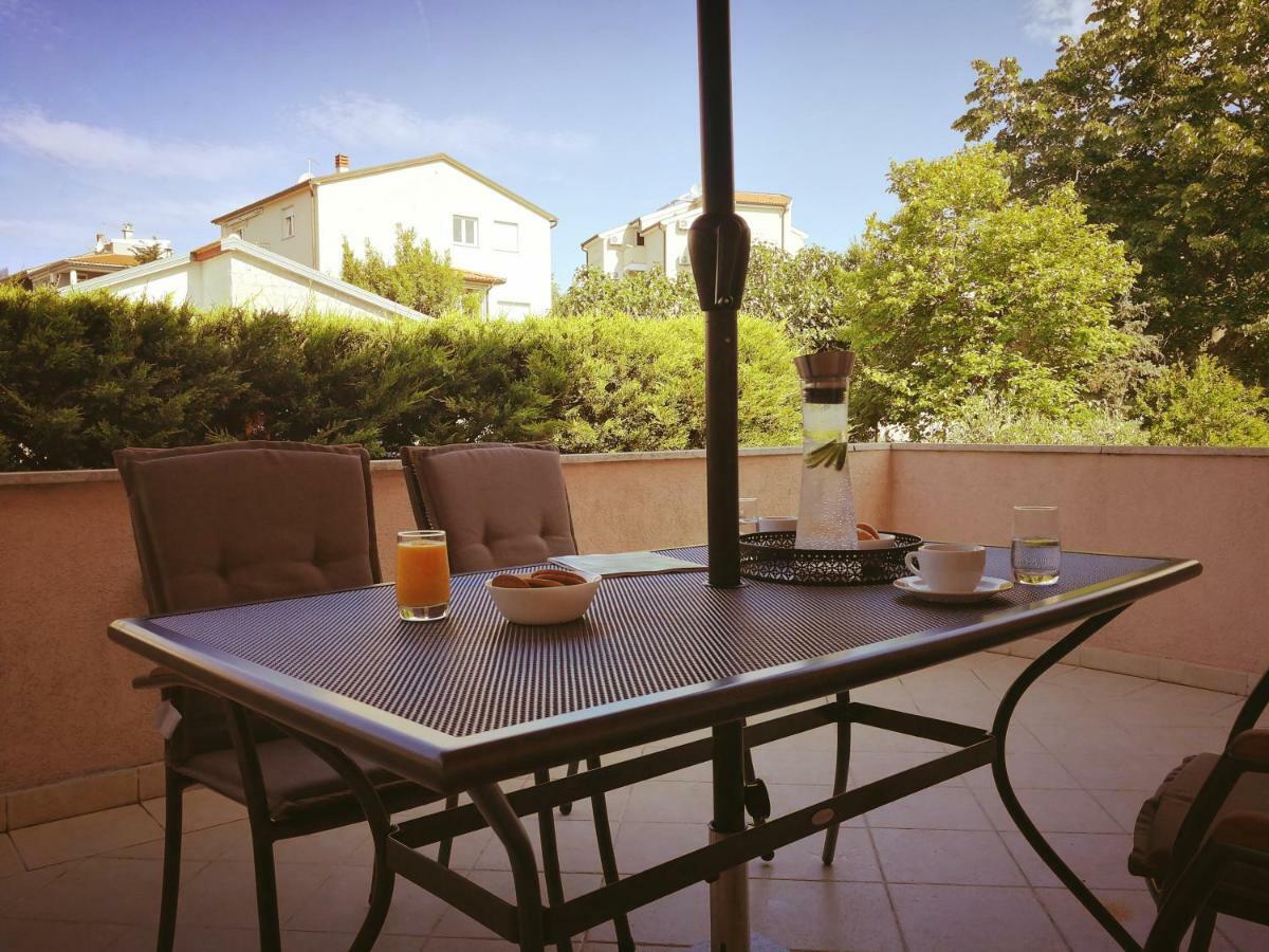 Apartment Tina By The Beach Пєщана-Увала Екстер'єр фото