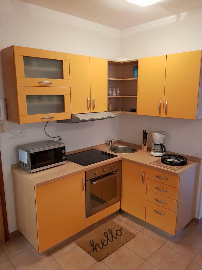 Apartment Tina By The Beach Пєщана-Увала Екстер'єр фото